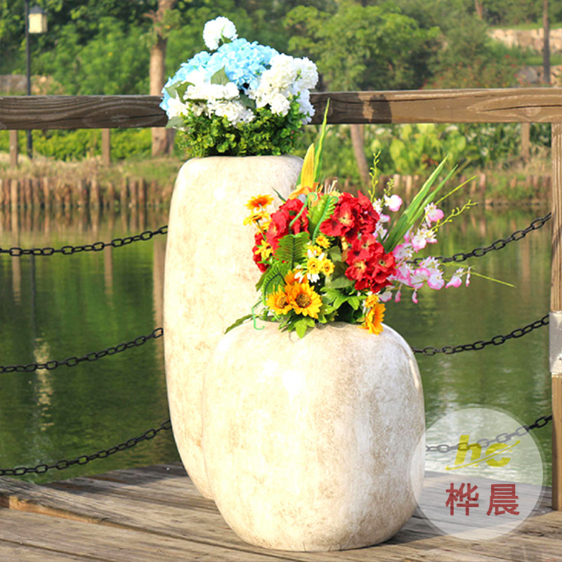 玻璃鋼藝術(shù)花盆讓深圳海航商場更具特色