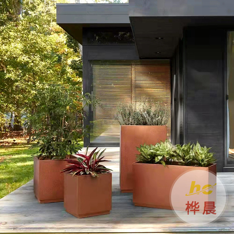 深圳大型樓盤采購戶外玻璃鋼藝術組合花盆