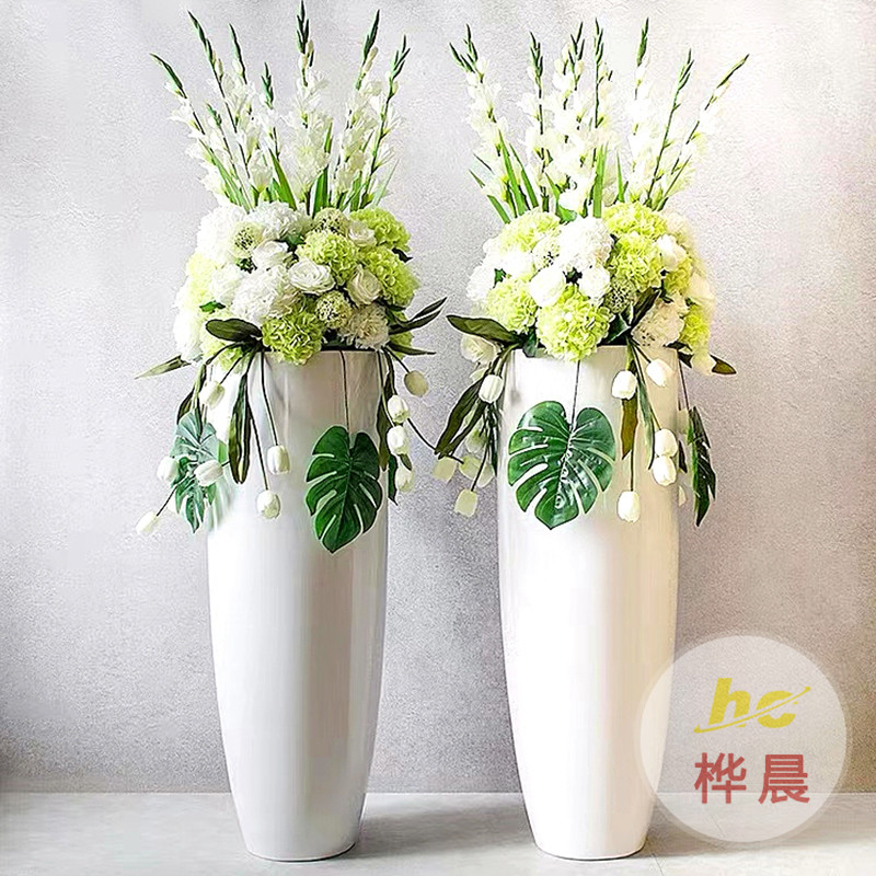深圳玻璃鋼工廠制作玻璃鋼雕塑要點(diǎn)都有哪些？